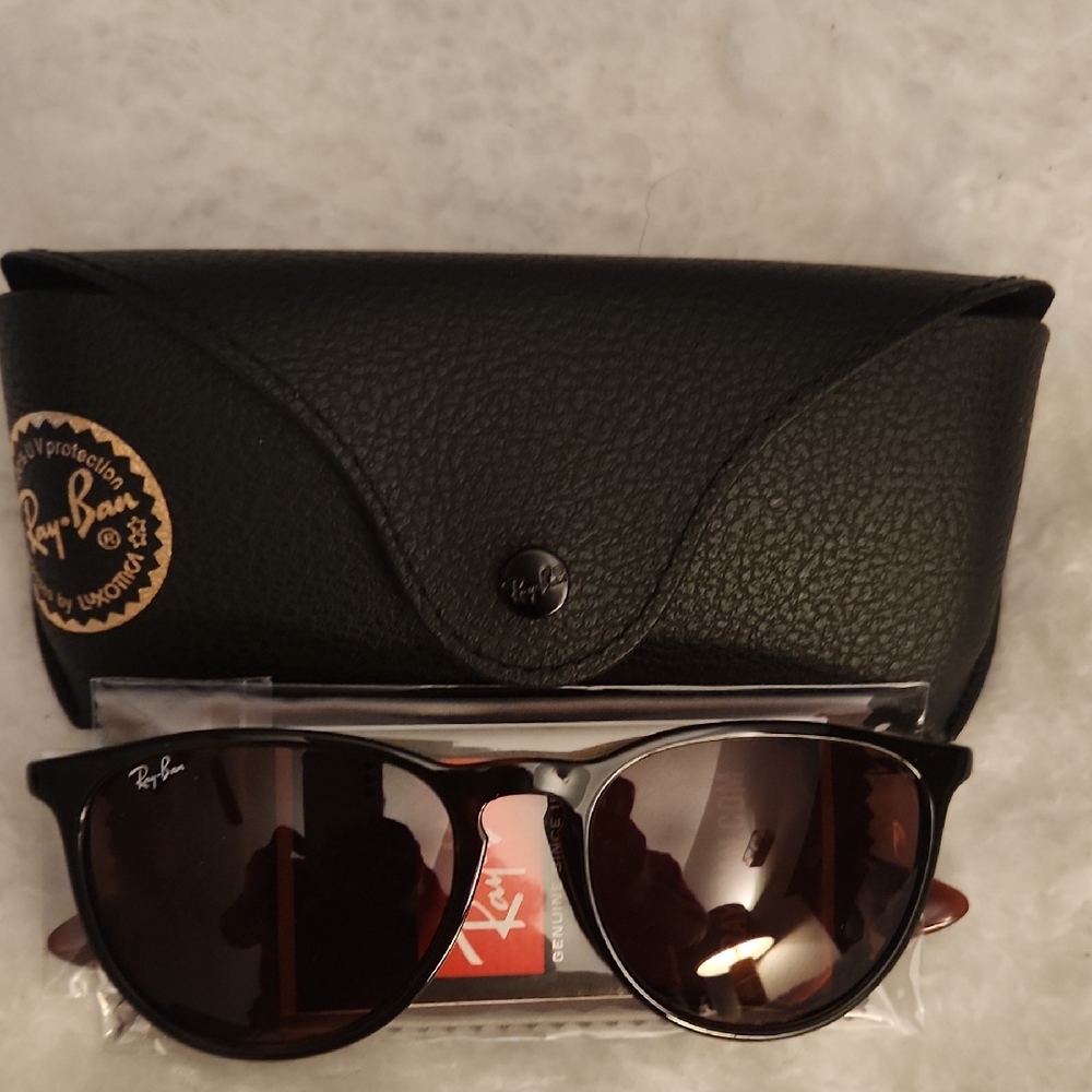 Ray-Ban Black Sunglasses Case with Glasses